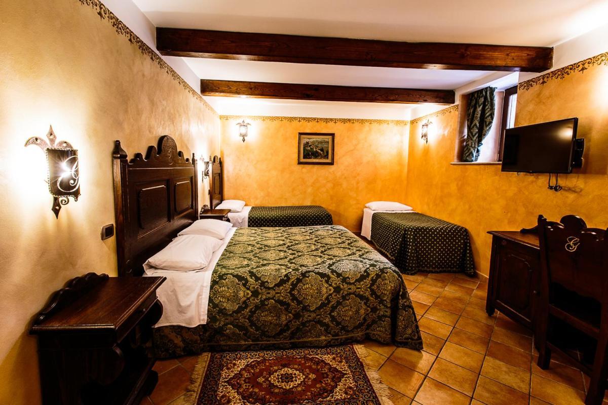 Hotel Guerrinuccio เชลาโน ภายนอก รูปภาพ