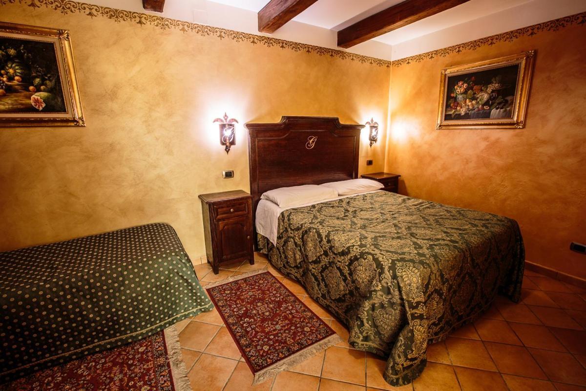 Hotel Guerrinuccio เชลาโน ภายนอก รูปภาพ