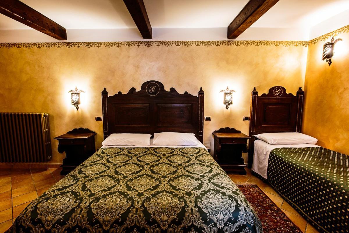 Hotel Guerrinuccio เชลาโน ภายนอก รูปภาพ