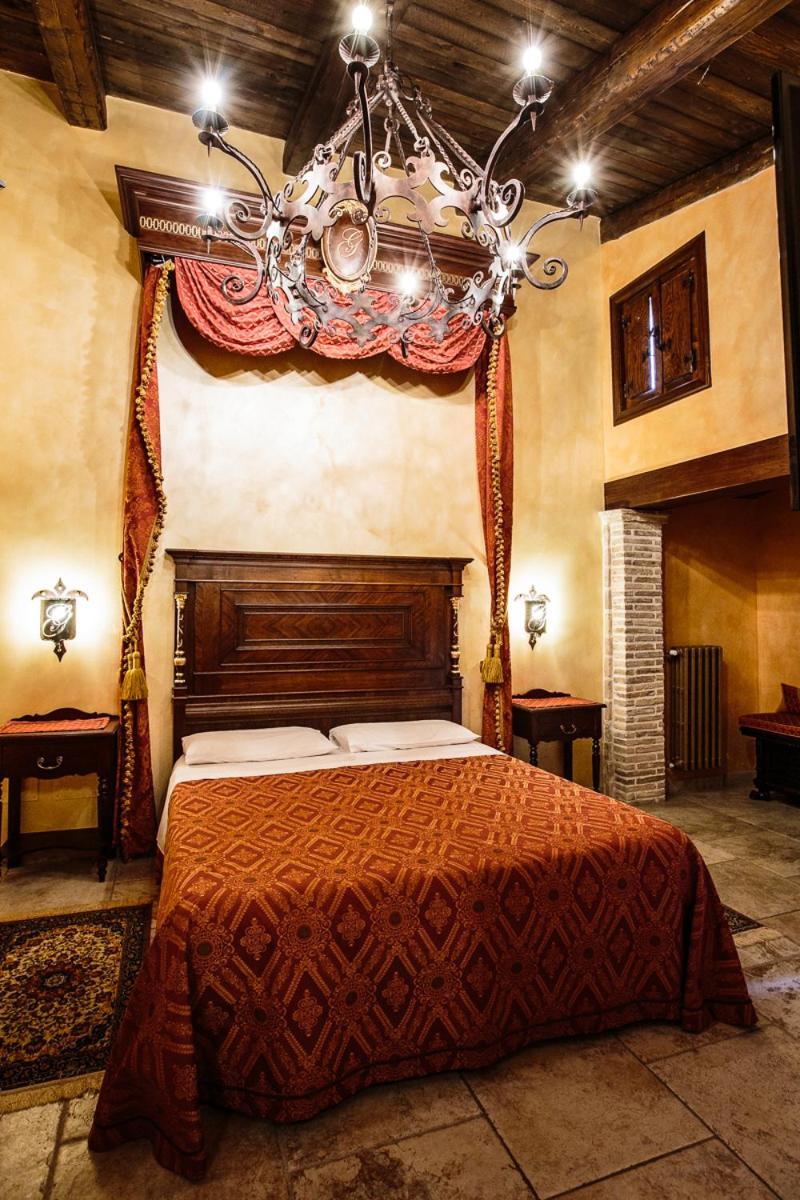 Hotel Guerrinuccio เชลาโน ภายนอก รูปภาพ